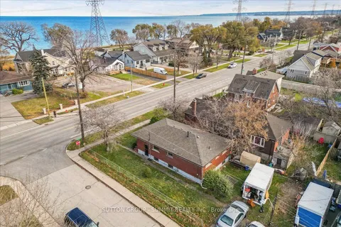 632 Beach Boulevard, Hamilton, ON L8H 6Y1
