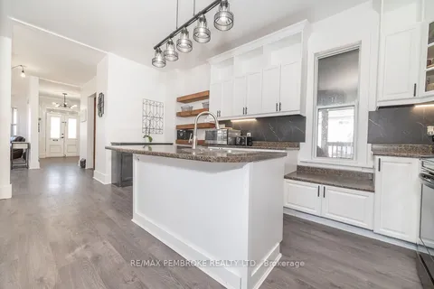 502 Mary Street, Pembroke, ON K8A 5X1