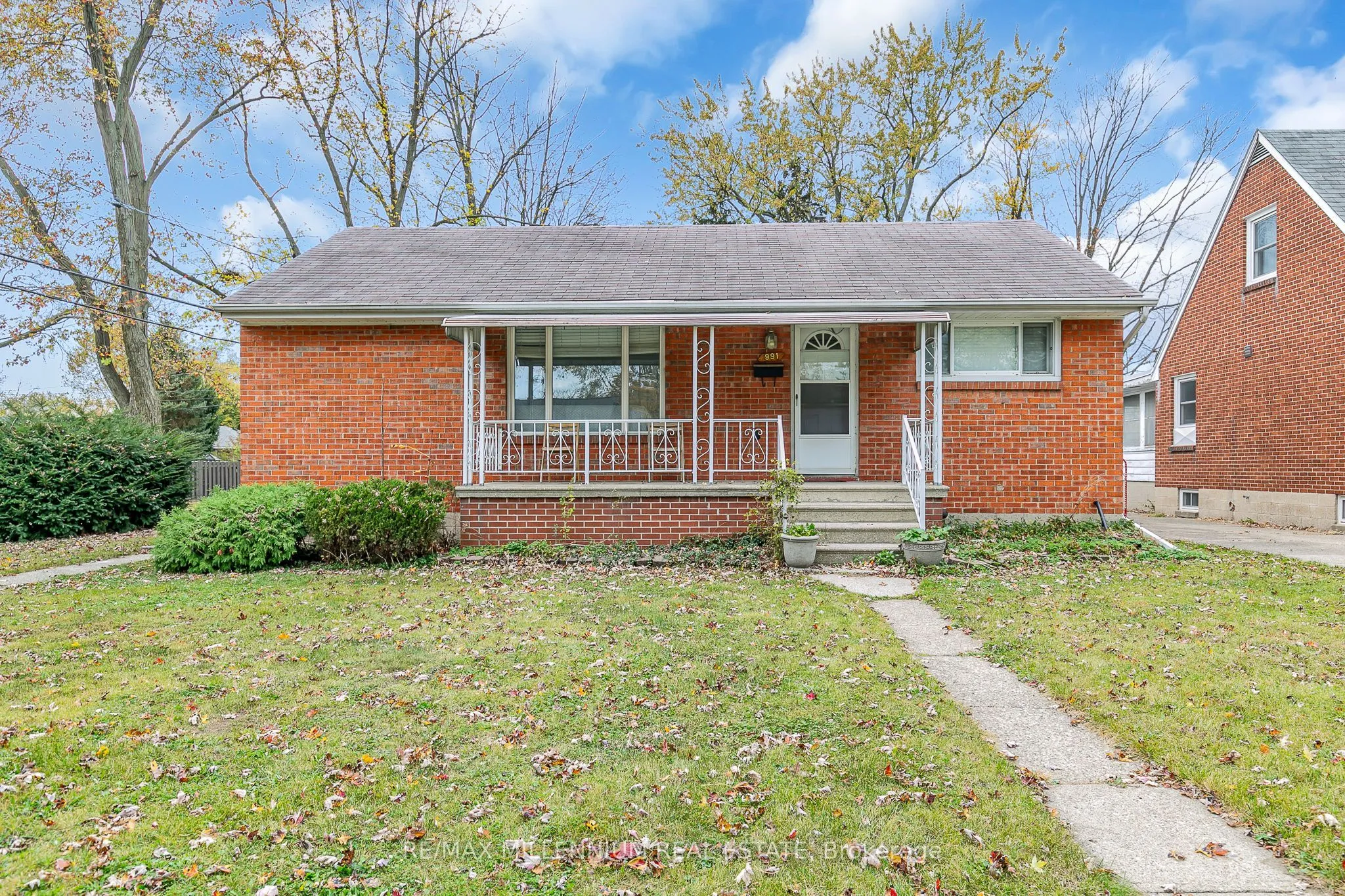 991 Parkview Avenue, Windsor, ON N8S 2X5