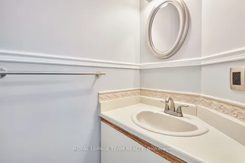 55 Hummingbird Crescent, Barrhaven, ON K2J 3A1