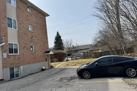 26 Columbia Street, Waterloo, ON N2L 3K3