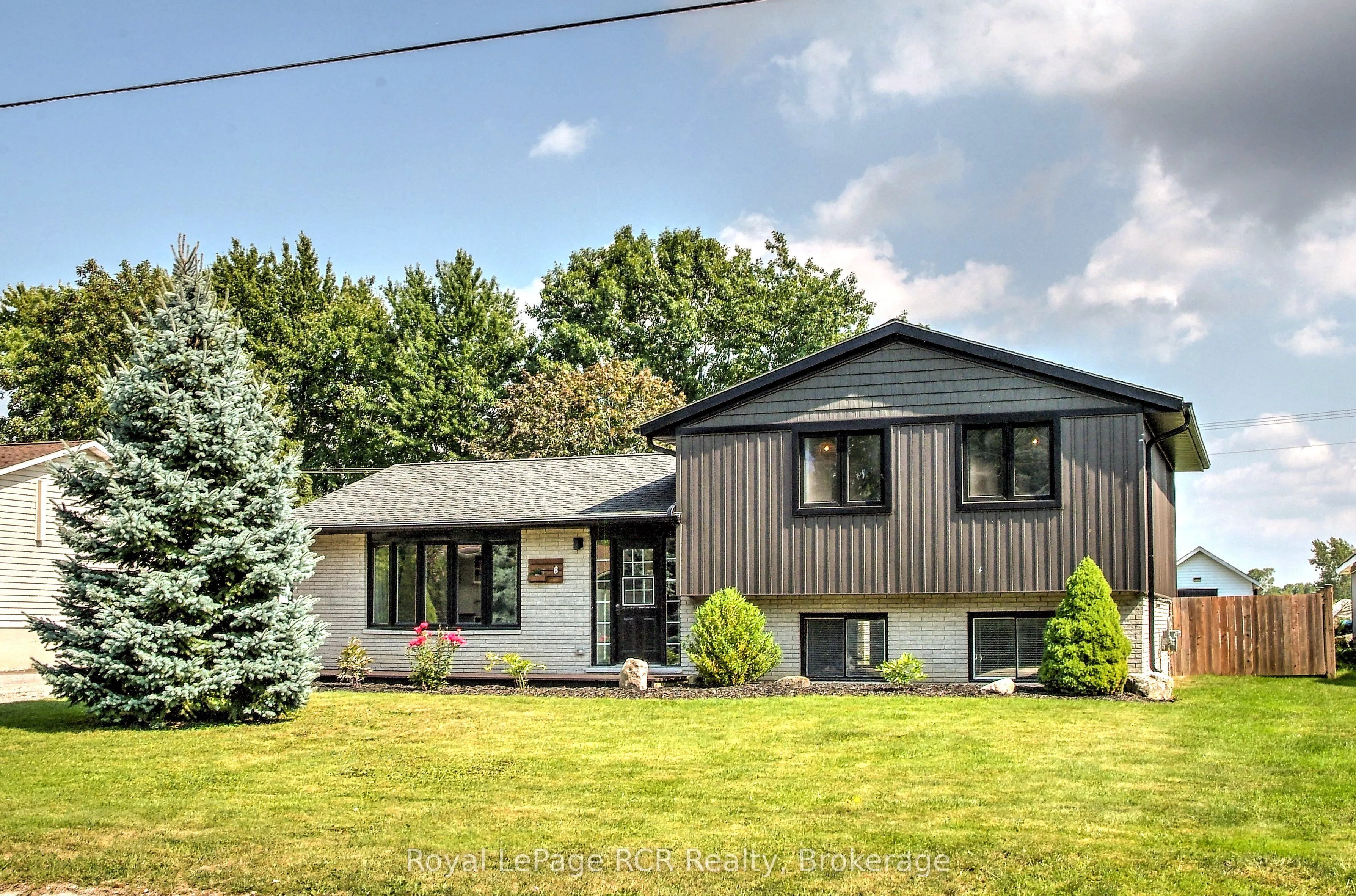 8 William Street, Huron-Kinloss, ON N0G 2R0