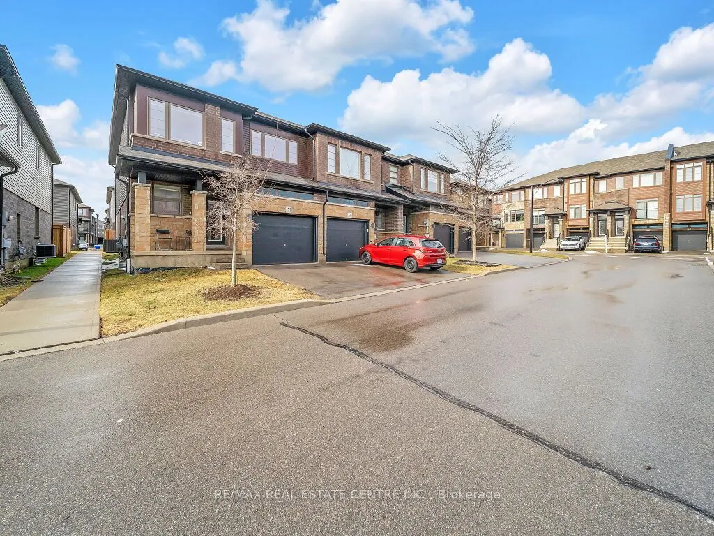 30 Times Square Boulevard, Hamilton, ON L8J 0M1