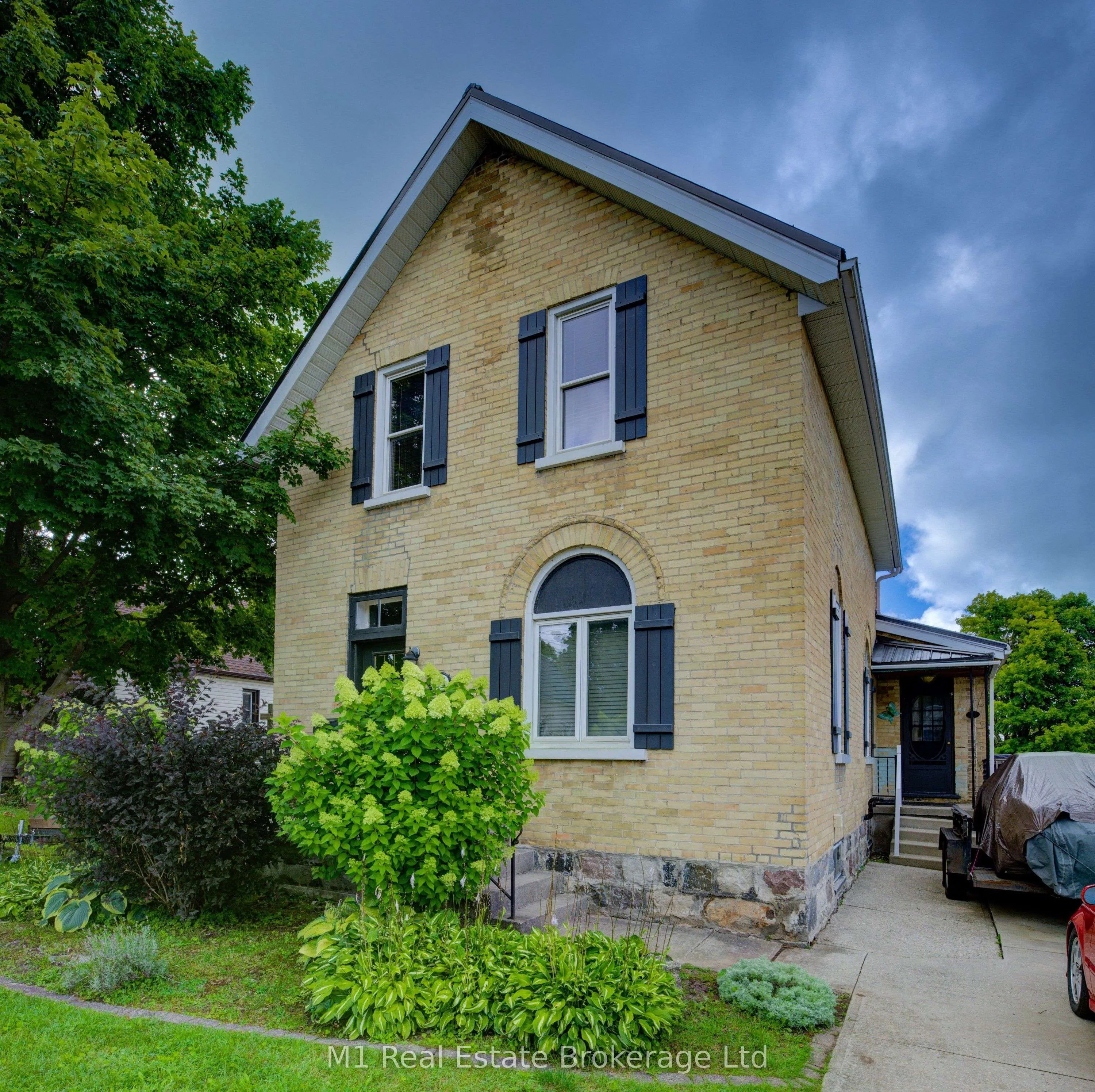 541 9th Street, Hanover, ON N4N 1M3