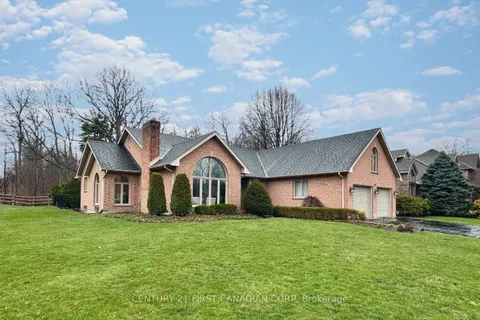 212 Timber Drive, ON N6K 4B6