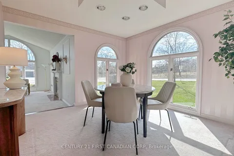 212 Timber Drive, ON N6K 4B6