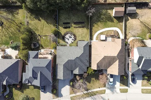 428 Lakeview Drive, Woodstock, ON N4T 1V3