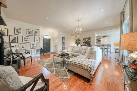 428 Lakeview Drive, Woodstock, ON N4T 1V3
