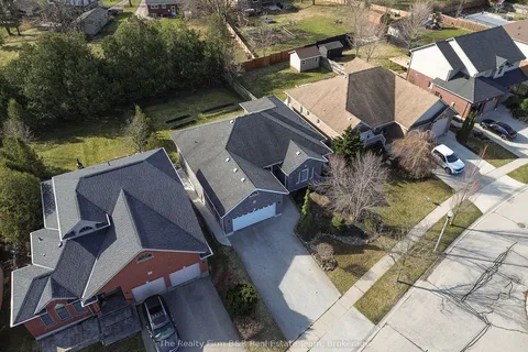 428 Lakeview Drive, Woodstock, ON N4T 1V3