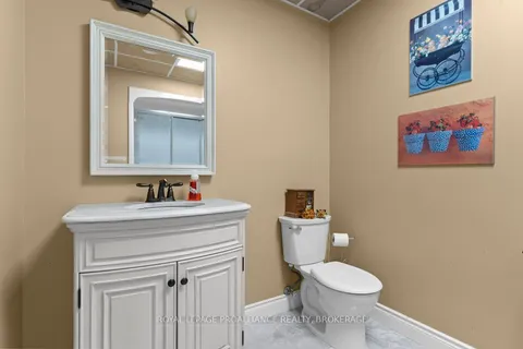 1749 ORMSBEE Road, South Frontenac, ON K0H 1H0