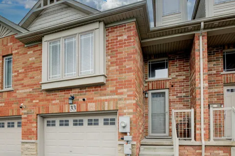 242 Upper Mount Albion Road, Hamilton, ON L8J 0B1
