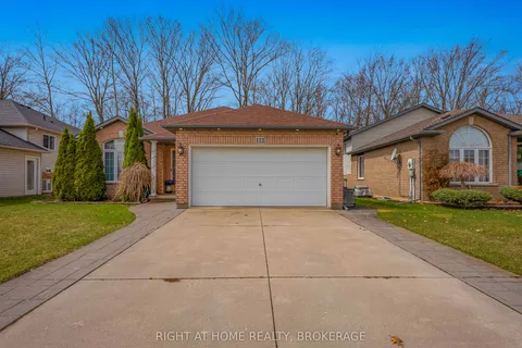 113 Foxtail Avenue, Welland, ON L3C 7J6