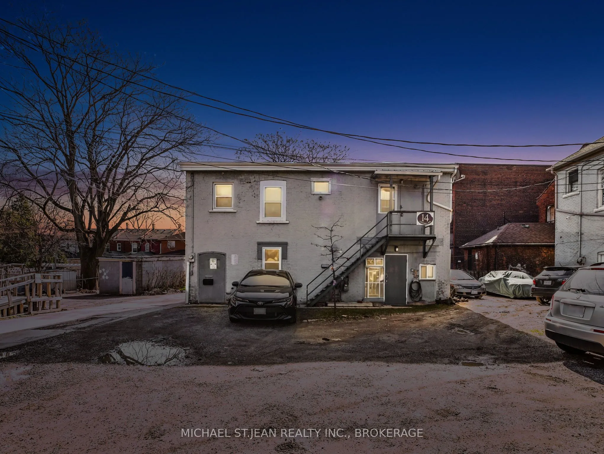 14 Victoria Avenue, Hamilton, ON L8L 5E1