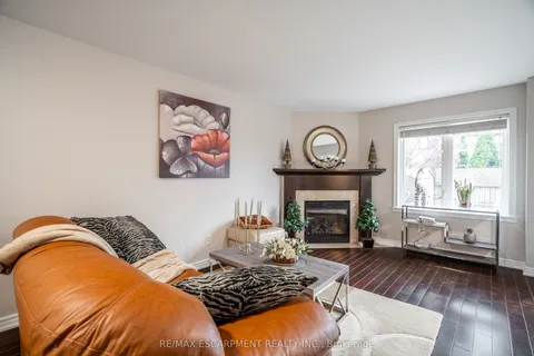 222 Fall Fair Way, Hamilton, ON L0R 1C0