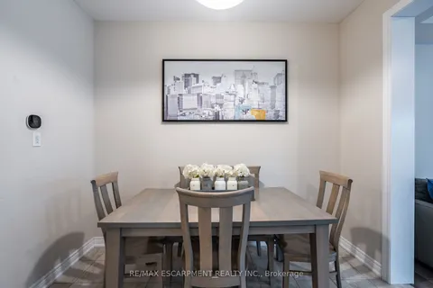 66 Pelican Lane, Hamilton, ON L8K 0A4