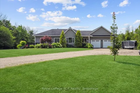 171 Pleasantview Road, South Bruce Peninsula, ON N0H 1A0