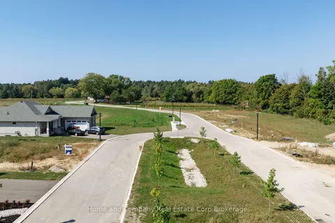 60 Deer Ridge Lane, Bluewater, ON N0M 1G0
