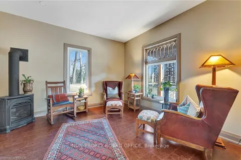 74 Lynnwood Avenue, Norfolk, ON N3Y 2V6