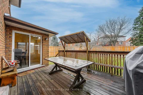 10 Kortright Road, Guelph, ON N1G 4C9
