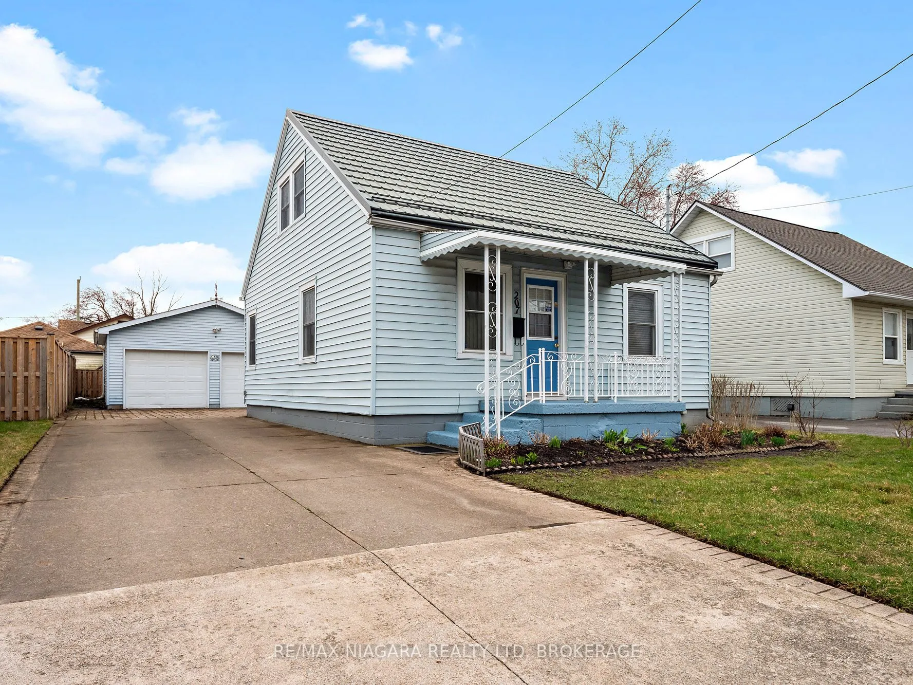 207 Gilmore Road, Fort Erie, ON L2A 2M2
