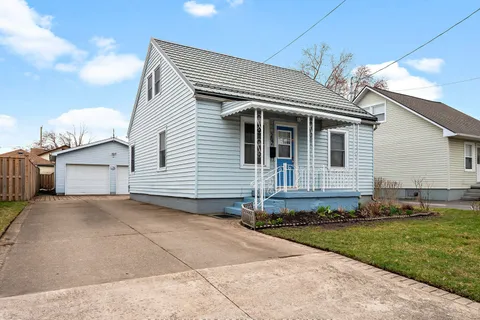 207 Gilmore Road, Fort Erie, ON L2A 2M2