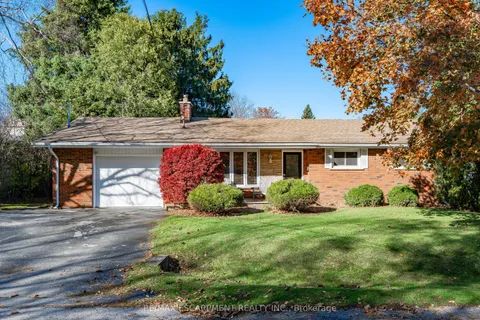 375 Clarendon Drive, Hamilton, ON L9G 2Z1