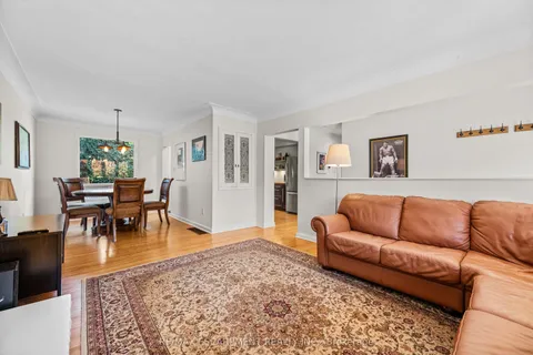 375 Clarendon Drive, Hamilton, ON L9G 2Z1