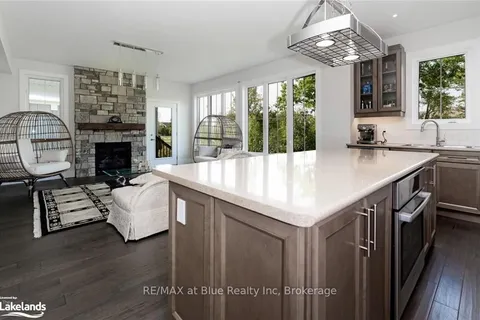 364 Yellow Birch Crescent, Blue Mountains, ON L9Y 0Y5