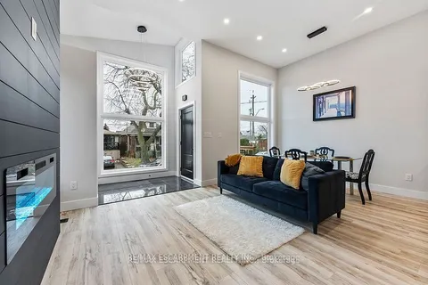209 Grenfell Street, Hamilton, ON L8H 3J6