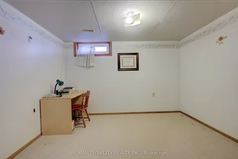 489 Northlake Drive, Waterloo, ON N2V 1V5