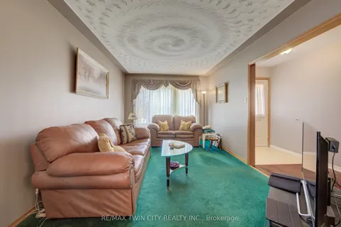 489 Northlake Drive, Waterloo, ON N2V 1V5