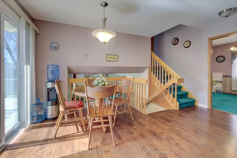 489 Northlake Drive, Waterloo, ON N2V 1V5