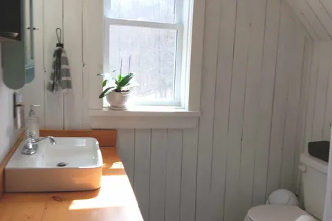 1476 Hillsview Road, Hastings Highlands, ON K0L 2R0