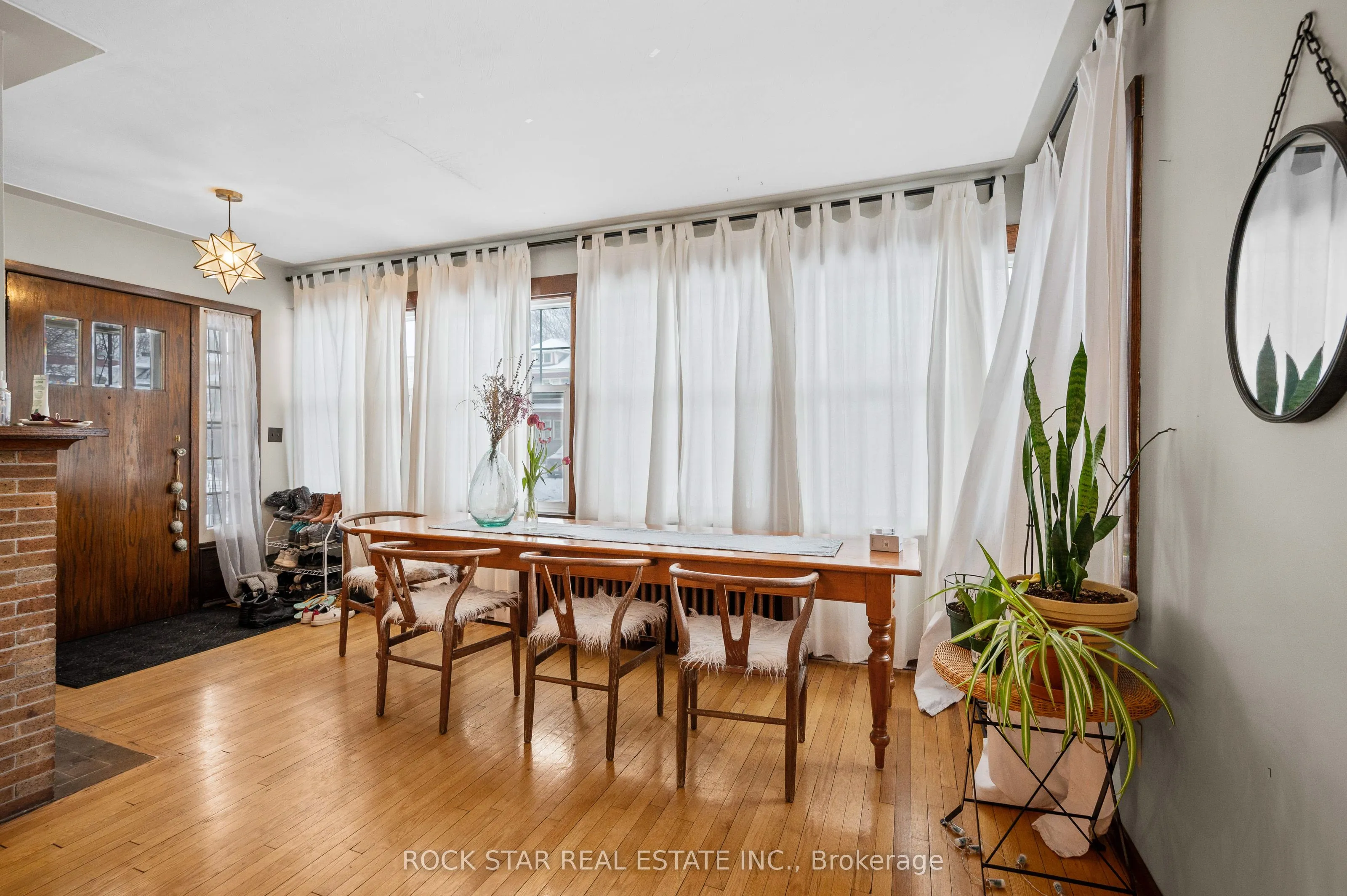 49 Proctor Boulevard, Hamilton, ON L8M 2M5