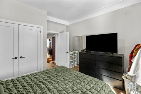 20 Holton Avenue, Hamilton, ON L8M 2L7