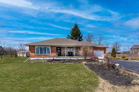 242 Mountain Road, Grimsby, ON L3M 4E7