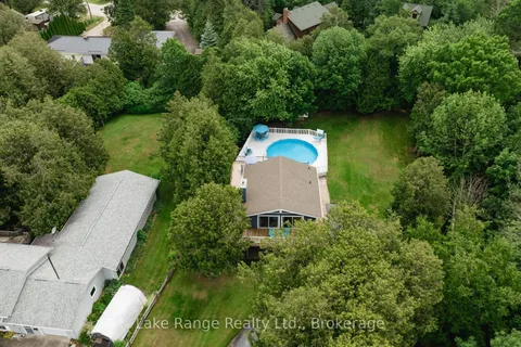 202 BIRCHWOOD Avenue, Kincardine, ON N0G 2T0