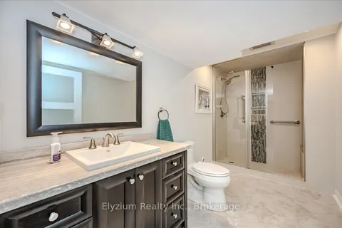 21 Creekside Drive, Guelph, ON N1E 0C2
