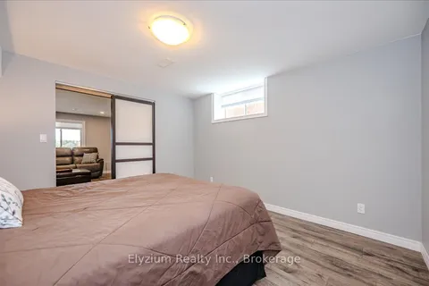 21 Creekside Drive, Guelph, ON N1E 0C2
