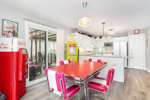105 Glenariff Drive, Hamilton, ON L8B 1A5