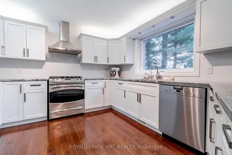 11 Forest Hill Crescent, Pelham, ON L0S 1E1