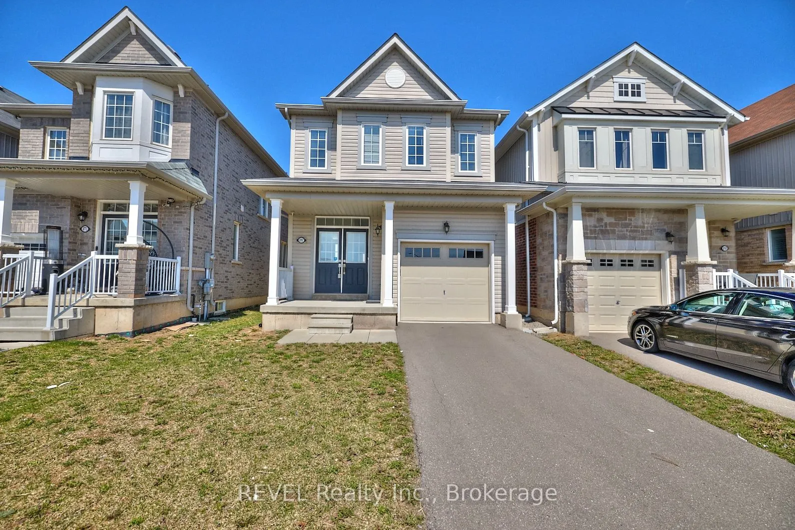 8767 Sourgum Avenue, Niagara Falls, ON L2H 3S3