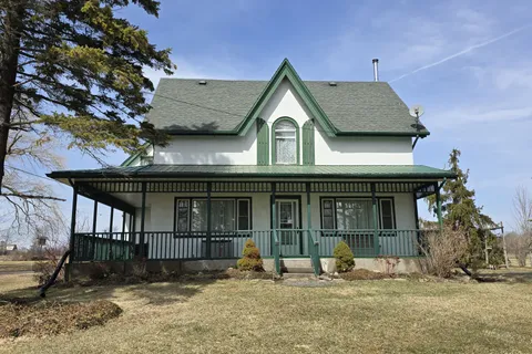689 Airport Parkway, Belleville, ON K8N 4Z6