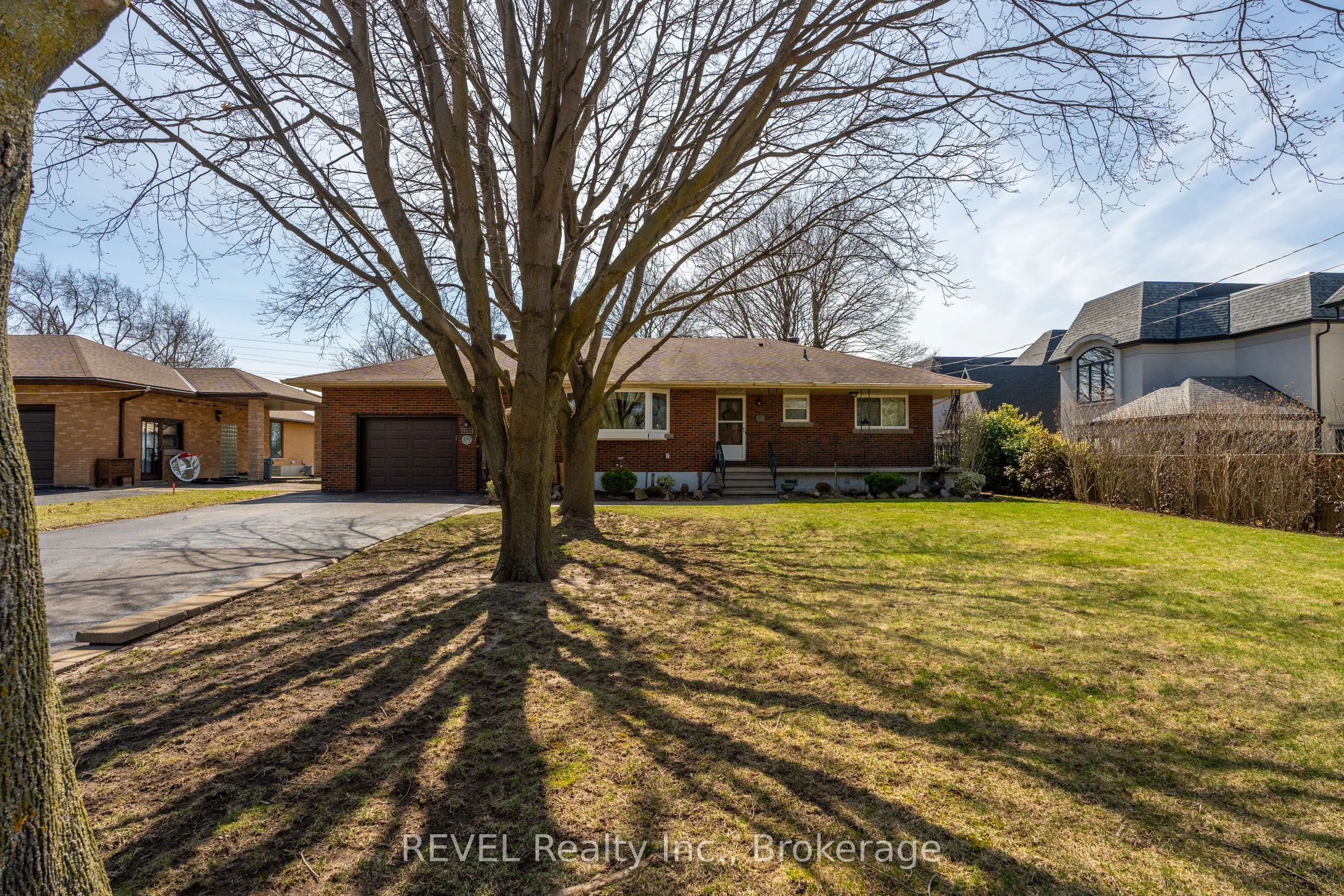 6398 Mountain Road, Niagara Falls, ON L2E 6S4