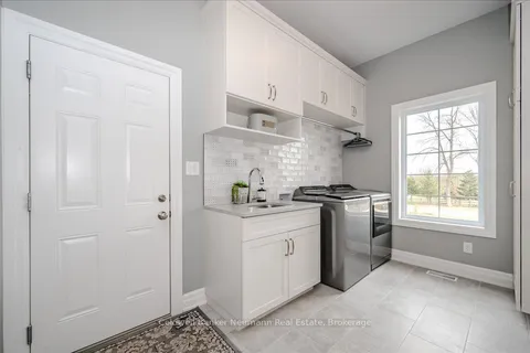 74 Gilmour Road, Puslinch, ON N0B 2J0