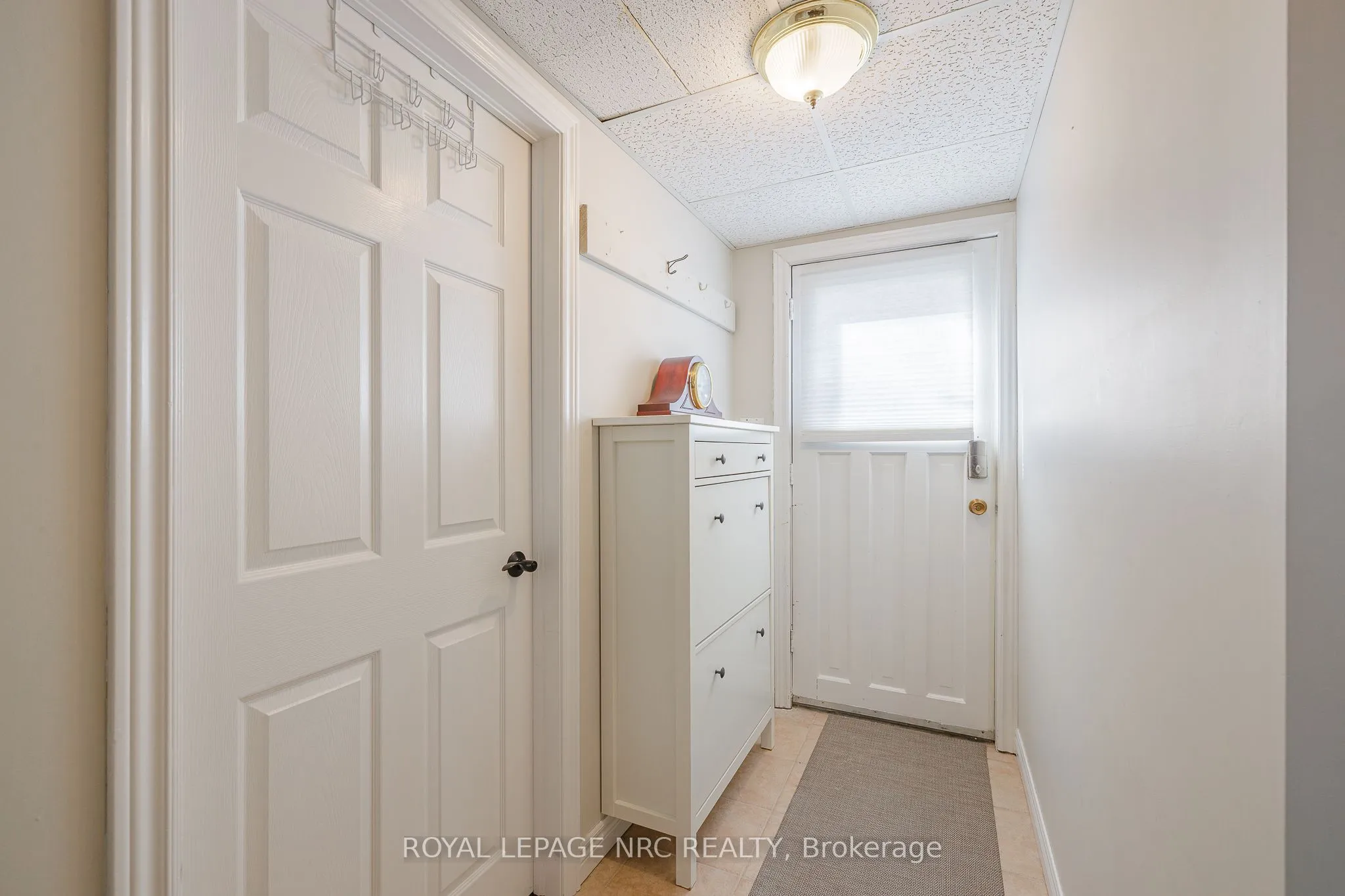 33 Idylwood Road, Welland, ON L3C 1X2