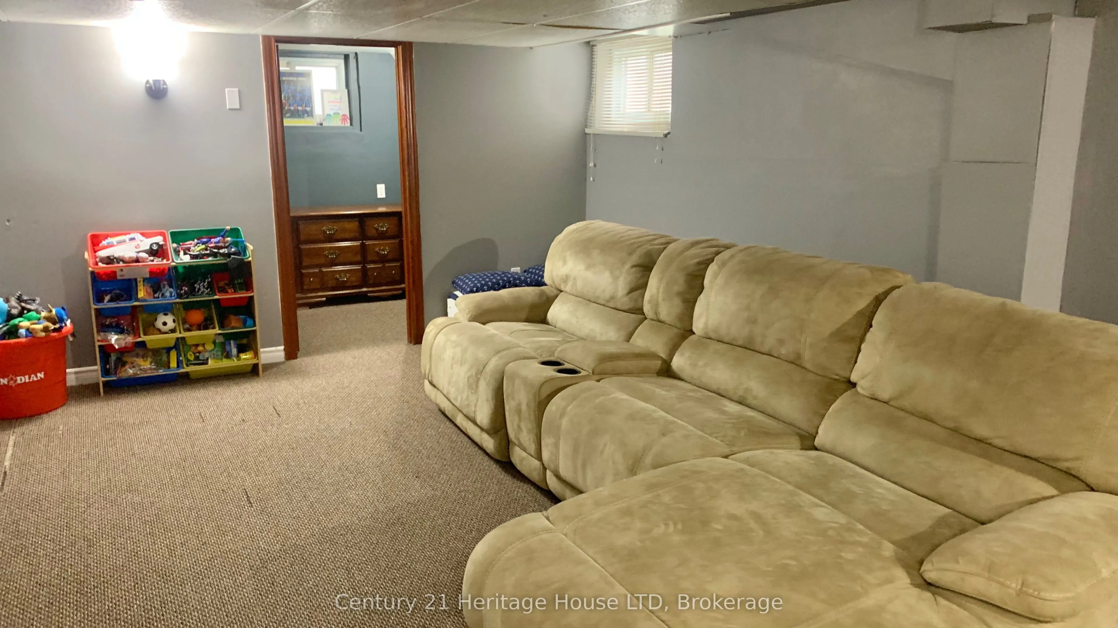 9 Lyons Avenue, Welland, ON L3B 1L8