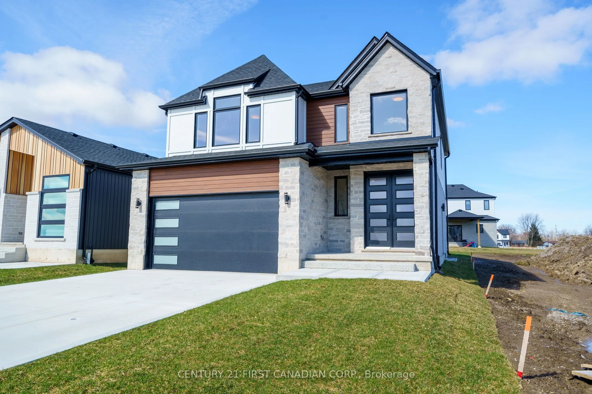 15 Sheldabren Street, North Middlesex, ON N0M 1A0