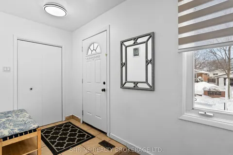 15 Garland Crescent, ON N5V 1N4