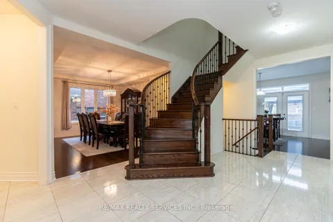 28 Stonegate Avenue, Mono, ON L9W 6X1